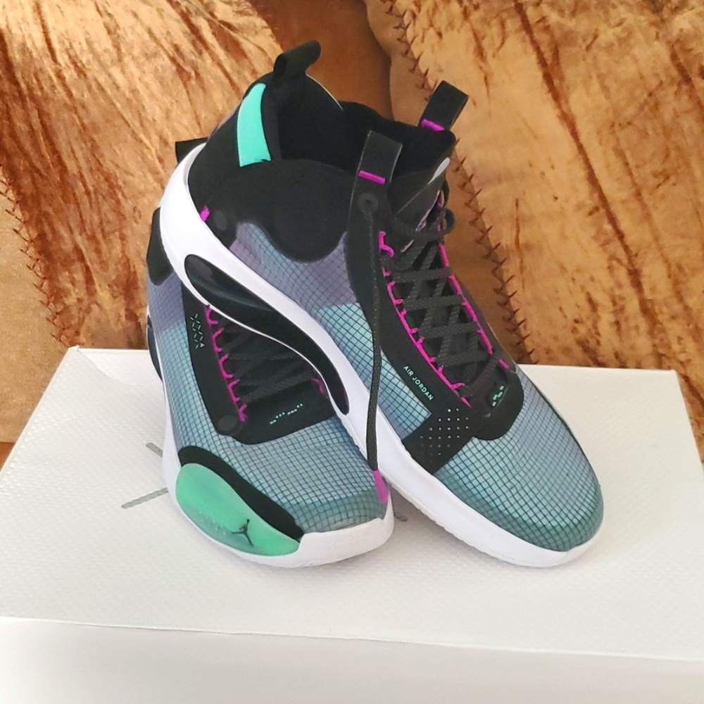New with box Jordan 34 size 14